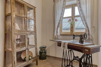 Ferienchalets Zum Lebzelter - Fewo Hofgarten mit Whirlpool & Sauna auf der überdachten Terrasse