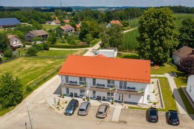 Holledau Apartments Familie Gmeineder - Apartment mit Terrasse im Hauptgebäude