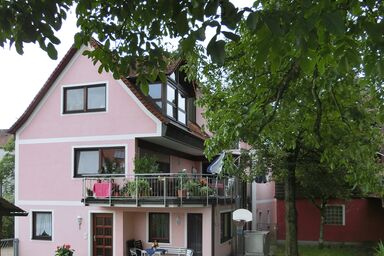 Ferienwohnung Singer - Ferienwohnung 3 Sterne mit Terrasse