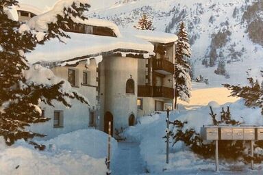 Chesa Tschuetta - Chesa Tschuetta .1