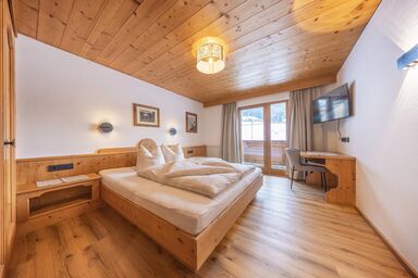 Ausserwieserhof - Kleine Ferienwohnung Morgenrot, 1-3 Nächte