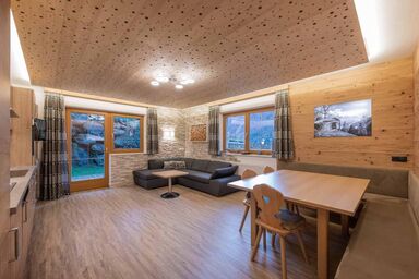 Haus Alpenkönig - Ferienwohnung Lärchenwald