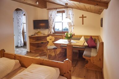 Haus Steinlechner - Apartment"2+3"/Wohn-Schlafraum/Bad,WC,TV,Blk