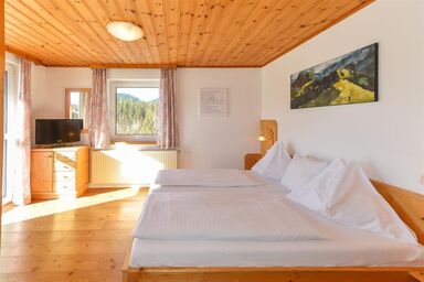 **** Landhaus Bergrast - Doppelzimmer, Dusche, WC, Balkon