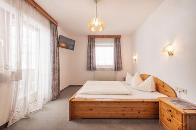 Gästeheim Martha - Doppelzimmer 2 erster Stock