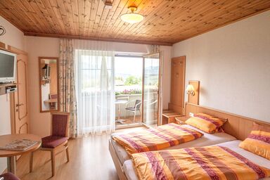 Pension Christophorus - Doppelzimmer mit Dusche/WC, Balkon