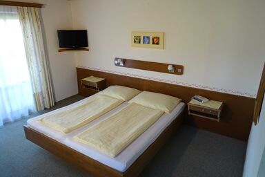 Gästehaus Pichler - Doppelzimmer mit Balkon 1