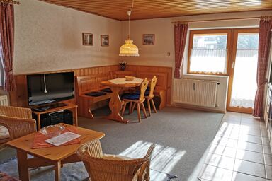 Haus Haidweg Wohnung 3 - 2 Zimmer, ca. 50 qm für 2-4 Personen im 1. Obergeschoss mit Balkon