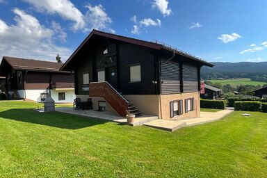 Feriendorf im Bayerischer Wald - Ferienhaus Bergblick  – Platz für 10 Personen + Hunde & Blick auf die Berge