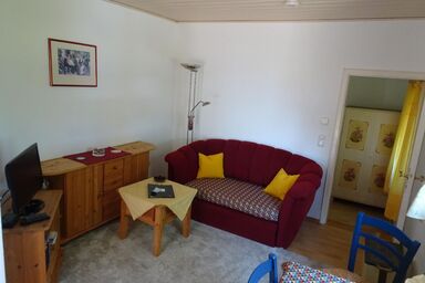 Kleines Ferienhaus mit Garten und Grill in Garitz