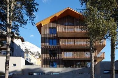 Alpine Lodge 6-Bett-Wohnung mit Galerie