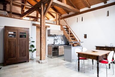 Einzimmer-Wohnung mit Galerie für vier Personen