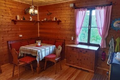 Berghütte mit Privatem Naturschwimmteich - Berghütte mit Terrasse (1000 Kraut Haus)