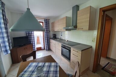 Ferienwohnung Weißenbacher - Ferienwohnung 70 qm, f. 2-4 Pers., 2 getr.Schlafzimmer, Balkon mit Bergblick
