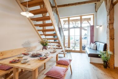 Köllhof - Ferienwohnung Scheunentor, 63 qm Obergeschoss, 2 separate Schlafzimmer