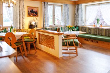 Oberaschenauer-Hof inkl. Chiemgaukarte - Ferienwohnung 65qm, Balkon, Kochnische, 2 Schlafz., 1 Wohnschlafz., max 5 P.