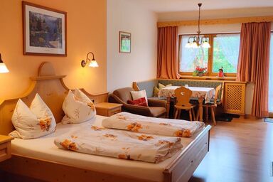 Pension Berghof - Sternenhimmelzimmer Nummer 10,  bis max. 4 Personen mit Sternenhimmel