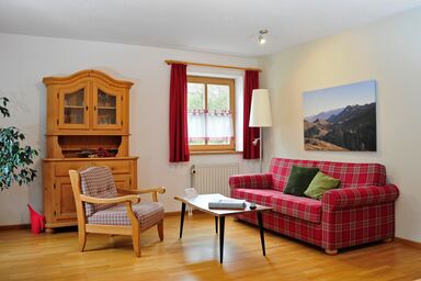 Ferienwohnungen Wendelstein - Ferienwohnung Auerberg, bis 4 Personen, 1 sep. Schlafzimmer, EG, Südterrasse
