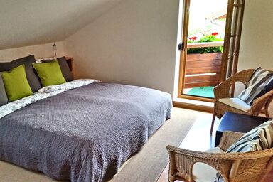 Ferienwohnung Steger - Ferienwohnung 75 qm zwei Schlafzimmer und Ostbalkon