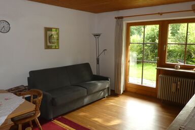 Ferienwohnung Dillmann - Ferienwohnung 50 qm separates Schlafzimmer und Süd-Terrasse im Erdgeschoss