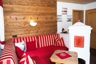 Haus Alpenflora - Ferienwohnung Halsalm, 1-2 Personen, 43 qm, Balkon, W-LAN, 1 Schlafzimmer