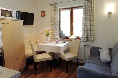 Landhaus Heisenbauer - Ferienwohnung Zuhaus- 2 Personen, 36qm, Balkon mit Bergblick
