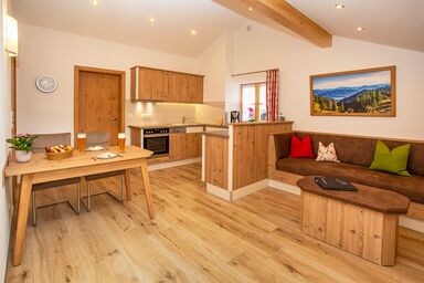 Chiemsee Hauszeit Ferienhaus - (2) Ferienwohnung für 1-4 Personen (73 qm, 2.OG)