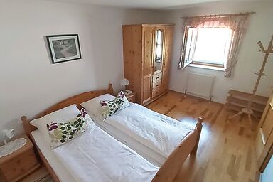 Ferienhof Obermaier - Ferienwohnung I mit Balkon und kostenlosen Leihfahrrädern