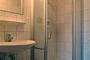 Gästehaus Fidelis - Doppelzimmer mit Blick auf den Garten