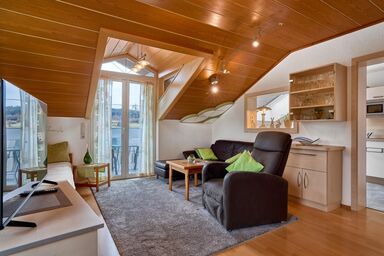 Pension/Ferienwohnung Gästehaus Stern - Ferienwohnung 2 Silberberg (58qm) mit Balkon
