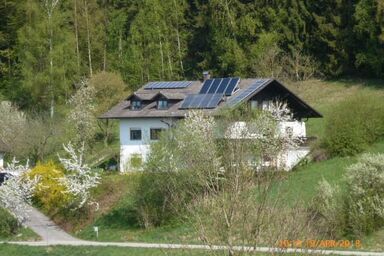 Seidl's Ilztalfewo - Geräumige Ferienwohnung mit 3 sep. Schlafzimmern und Balkon