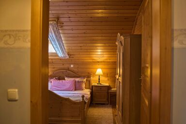 Huisnhof - FeWo Osserberg (110 qm) für 6 Personen mit Kachelofen und 2 Balkonen (OG)