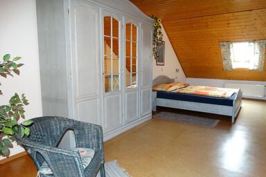 Schwarz-Hof - Ferienwohnung Gartenblick