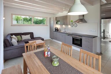 Erlebnis-Käse-Wohlfühl-Hof - Ferienwohnung Wörnitzstube mit direktem Zugang zur Terrasse