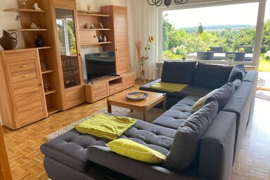 Ferienwohnung Fackelmann - Ferienwohnung mit großer Terrasse und Blick auf den Steigerwald