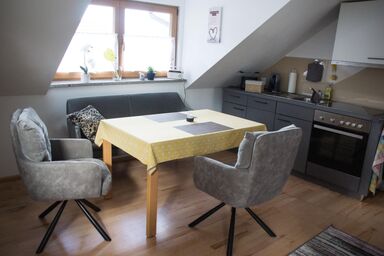 Fewo Karoli - Ferienwohnung 50qm mit Balkon