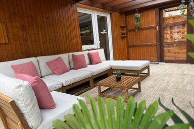 Ferienwohnung Franken Weiß "Franken Auszeit" - Moderne Ferienwohnung mit Wintergarten