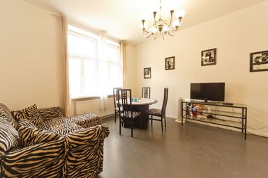 Große Ferienwohnung in Fünfhaus mit Garten - Große Ferienwohnung in Fünfhaus mit Garten .1