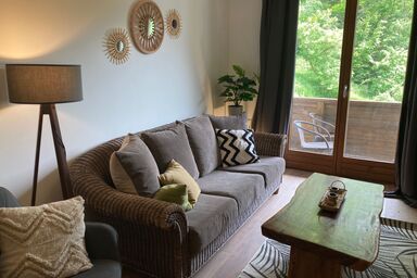 Wohnung mit Balkon und 2 Schlafzimmer - Wohnung mit Balkon und 2 Schlafzimmer .1