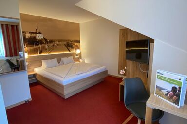 Privatzimmer & Ferienwohnungen Leeb - Doppelzimmer "Herbst"
