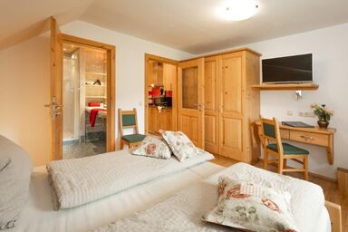 Dorfergut - Familienzimmer Gurpitschek mit Kochnische