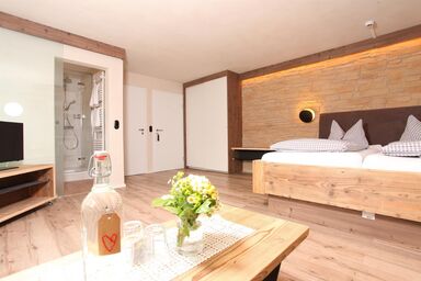 Landhaus Bromm - Doppelzimmer "Ifenblick" Nr. 8