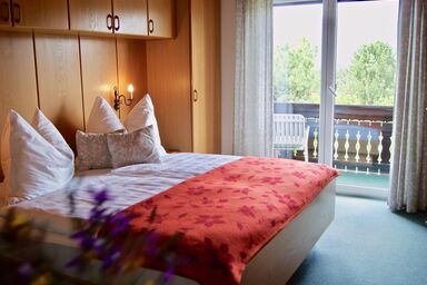 Haus Ebner - Doppelzimmer, Dusche, WC, Balkon