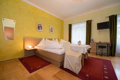 Frühstückspension Zippo - Zimmer "Magnolie"