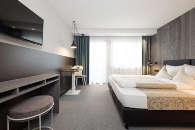 Haus Verwall Appartements - Doppelzimmer mit Balkon