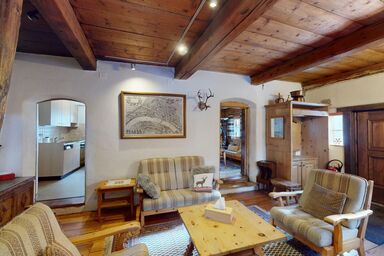 Apartment Seraina - Wohnung im Engadinerhaus