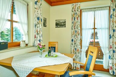 Haus Hannelore - Ferienwohnung 35 m² mit Balkon und wunderbarer Aussicht