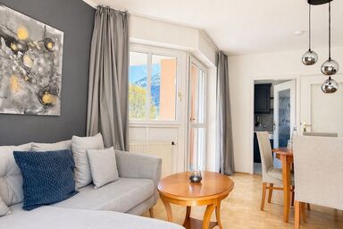 Tivoli Apartments - Appartement Nr. 12, 45qm, DU/WC, Wohn/Schlafraum, Balkon mit Bergblick