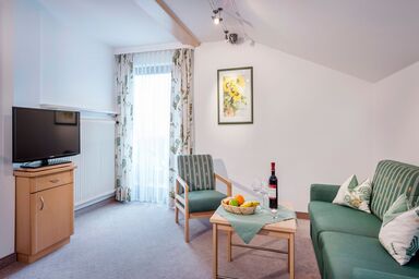 Gäste- und Appartementhaus Stachl - Ferienwohnung Rose, bis 2 Personen, Dachgeschoss, 40 qm