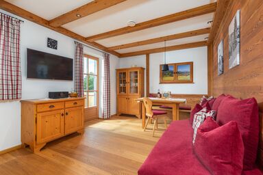 Weber am Gasteig - Komfortable Ferienwohnung - Geigelstein, 45 m², Balkon, TV und separates Schlafzimmer